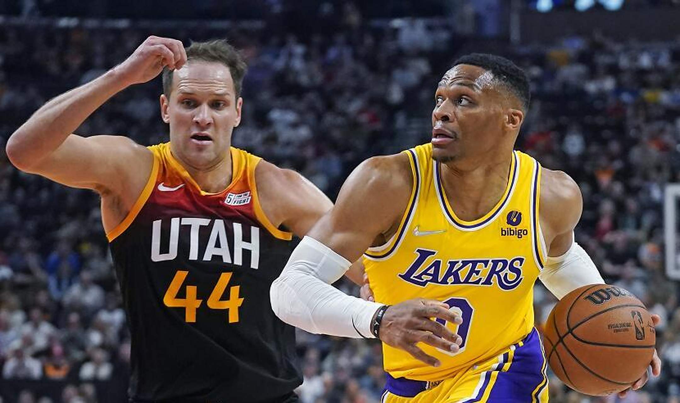 鹈鹕完胜西班牙男篮,萨姆·米切尔绝境逆转 鹈鹕完胜西班牙男篮,萨姆·米切尔绝境逆转