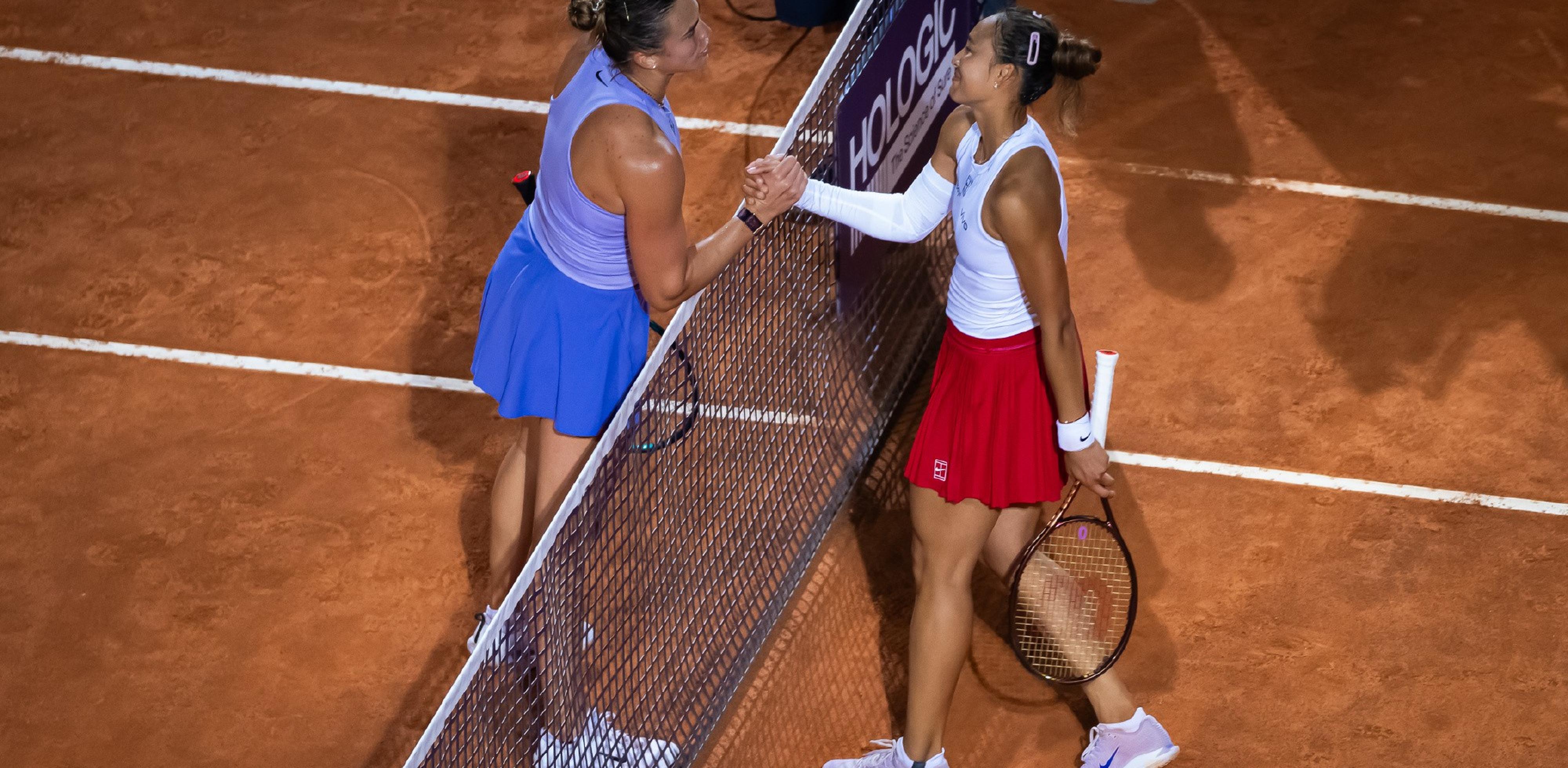 西班牙网球队逆转法国网球队,瓦林卡送出助攻的简单介绍 西班牙网球队逆转法国网球队,瓦林卡送出助攻的简单介绍