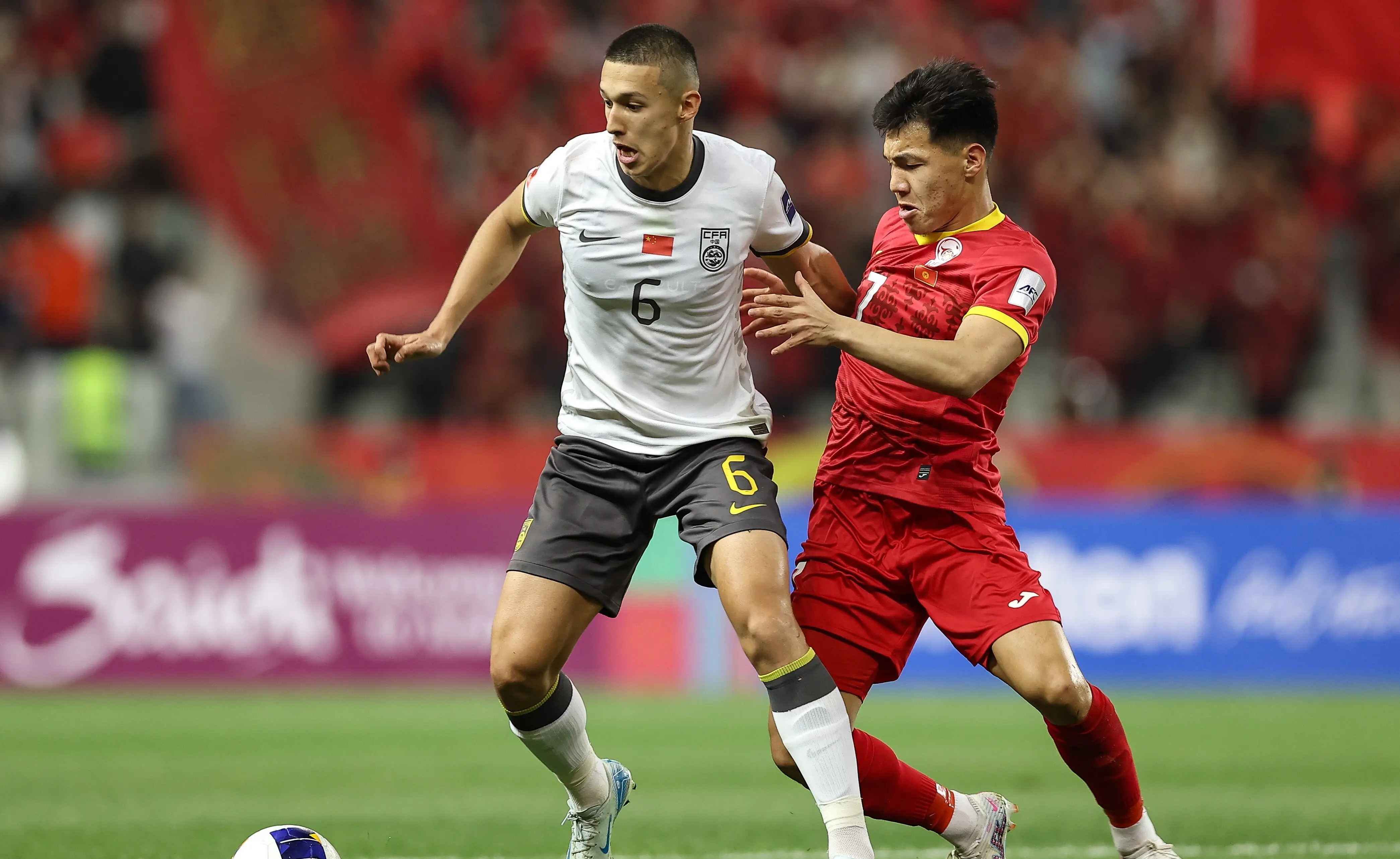 开云体育下载-亚眠迎来胜利,排名逐渐攀升