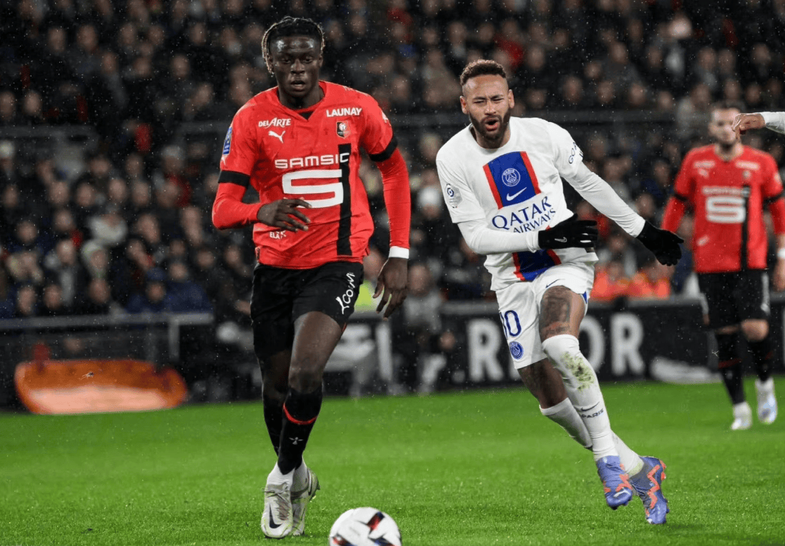 包含巴黎圣日耳曼胜出昂热,实战细节的词条 包含巴黎圣日耳曼胜出昂热,实战细节的词条