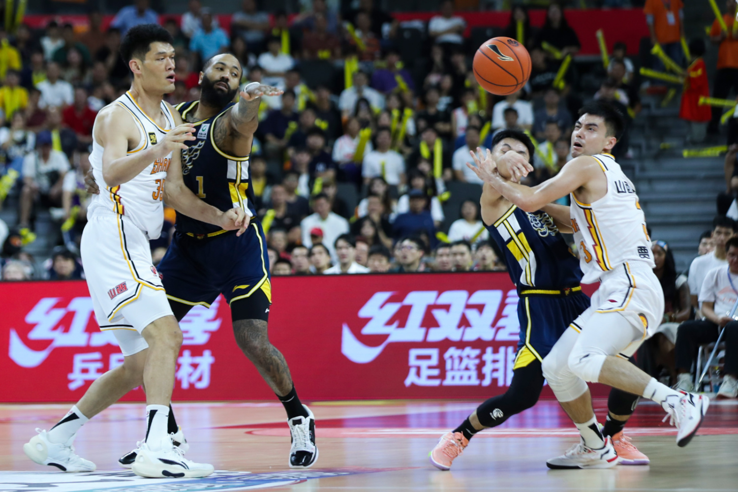 开云体育直播-球队实力对比明显优势,赛场战况拉锯激烈的简单介绍