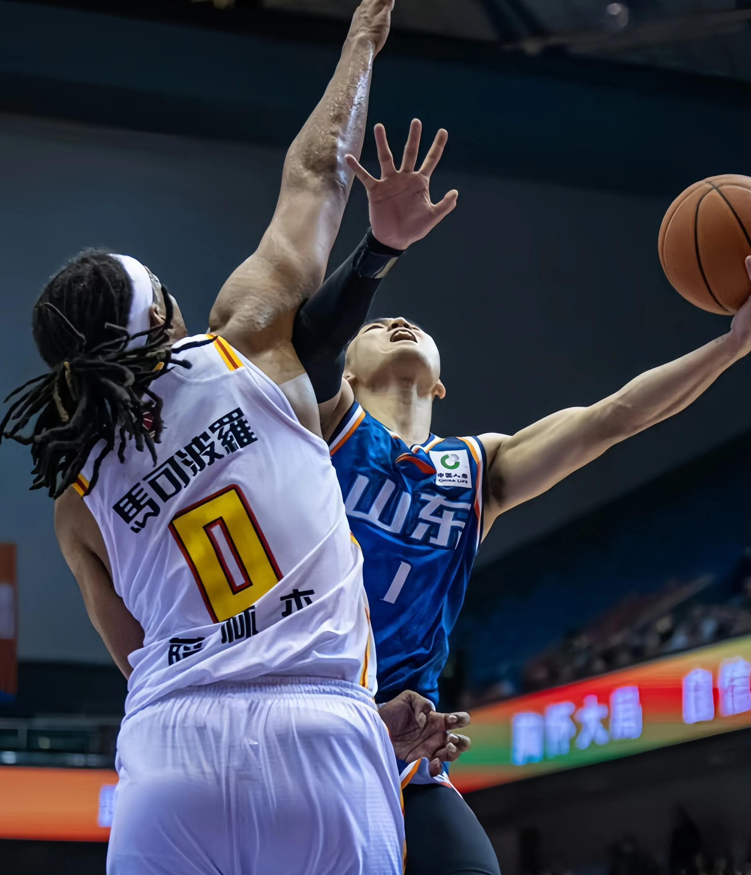 CBA球队备战决赛,力争夺魁 CBA球队备战决赛,力争夺魁